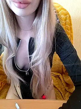 Elza kom online show from March 6, 2026, 4:20 am