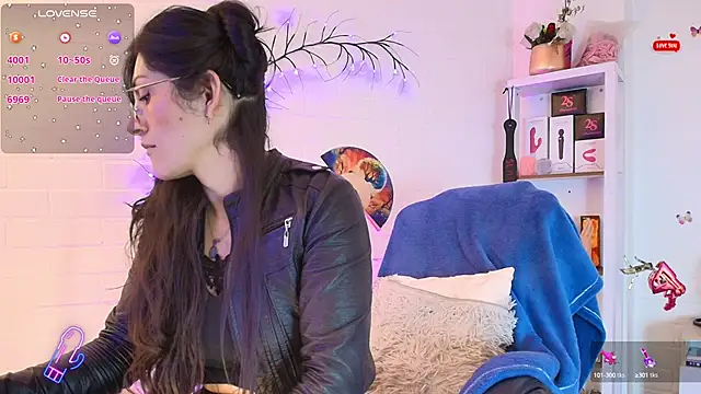 Snapshot of Rapunzeell_ chatting on September 10, 2025, 2:50 pm Rapunzeell online show from September 10, 2025, 2:50 pm