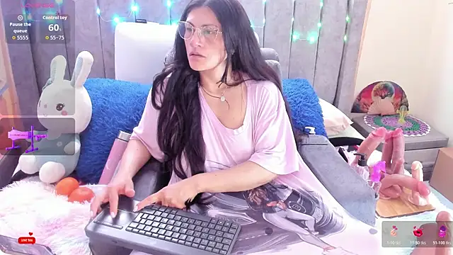 Snapshot of Rapunzeell_ chatting on November 25, 2025, 1:11 pm Rapunzeell online show from November 25, 2025, 1:11 pm