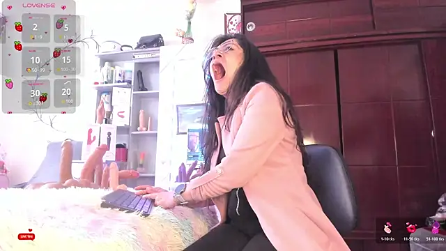 Rapunzeell  online show from March 24, 2026, 8:14 pm