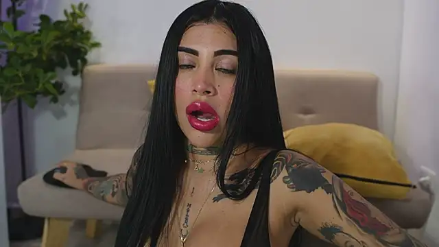 Sofhia cruz online show from May 21, 2026, 7:32 pm