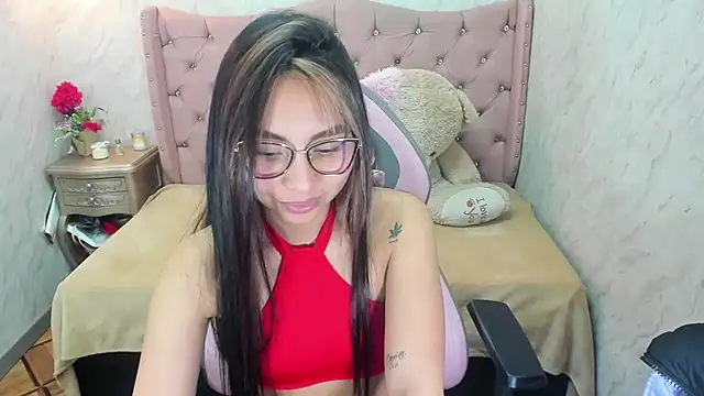 XSmaggiiee online show from January 18, 2025, 6:03 am