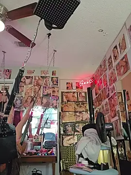 Snapshot of luvs2cumm69 chatting on June 23, 2026, 3:10 pm luvs2cumm69 online show from June 23, 2026, 3:10 pm