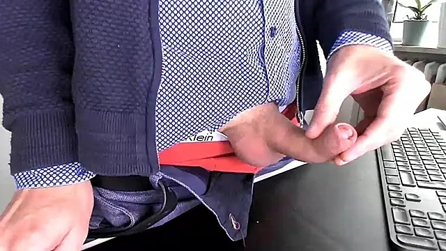 Snapshot of sperma_tributes chatting on October 6, 2025, 7:50 am sperma tributes online show from October 6, 2025, 7:50 am