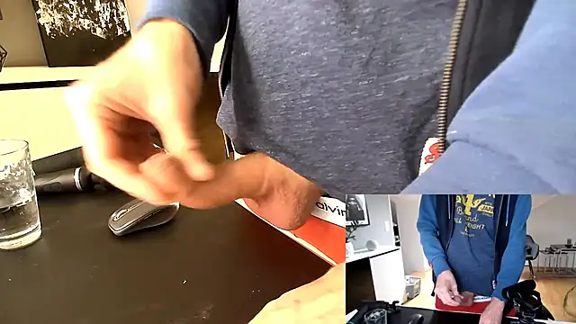 Snapshot of sperma_tributes chatting on October 28, 2025, 9:02 am sperma tributes online show from October 28, 2025, 9:02 am