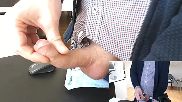 Snapshot of sperma_tributes chatting on November 21, 2025, 8:57 am sperma tributes online show from November 21, 2025, 8:57 am