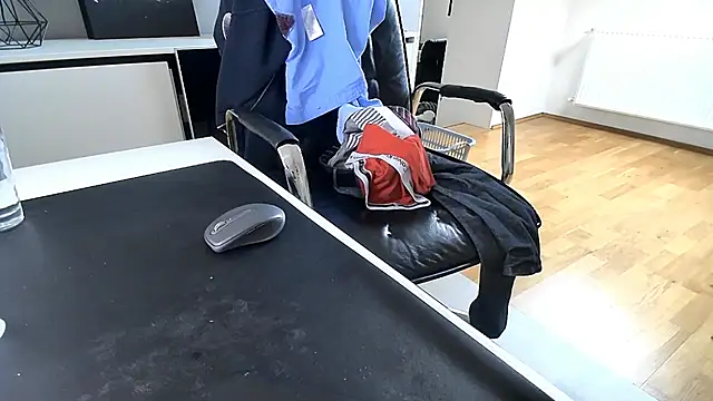 Snapshot of sperma_tributes chatting on December 16, 2025, 7:57 am sperma tributes online show from December 16, 2025, 7:57 am