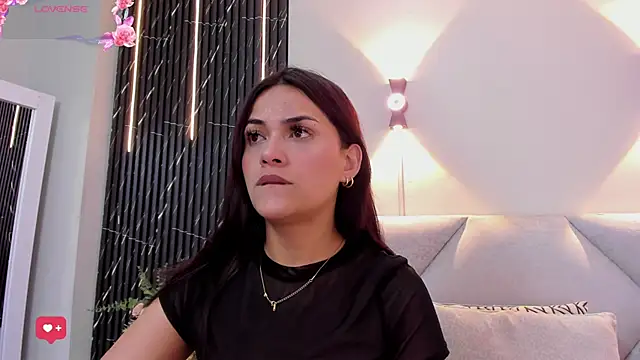 Snapshot of katrina_kaif_x chatting on November 11, 2025, 7:03 pm katrina kaif x online show from November 11, 2025, 7:03 pm