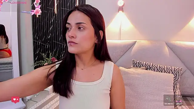 Snapshot of katrina_kaif_x chatting on November 14, 2025, 7:12 pm katrina kaif x online show from November 14, 2025, 7:12 pm