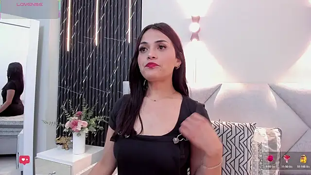 Snapshot of katrina_kaif_x chatting on November 26, 2025, 7:15 pm katrina kaif x online show from November 26, 2025, 7:15 pm