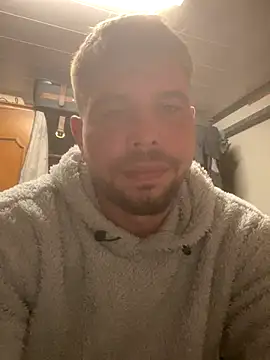 Snapshot of Johnnyhaker chatting on December 2, 2024, 5:48 pm Johnnyhaker online show from December 2, 2024, 5:48 pm