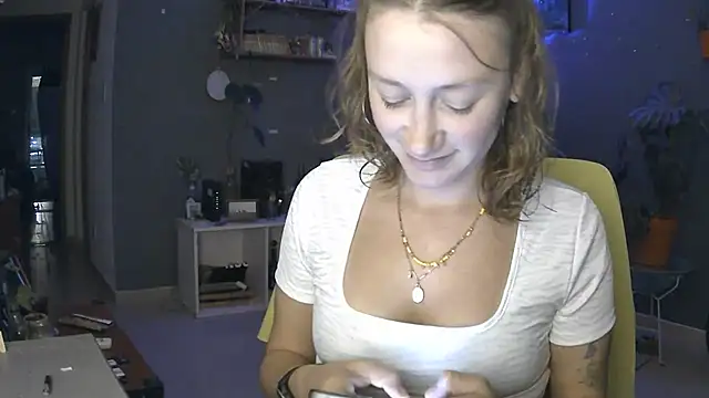 Snapshot of stupid_babybird chatting on February 21, 2026, 12:55 am stupid babybird online show from February 21, 2026, 12:55 am