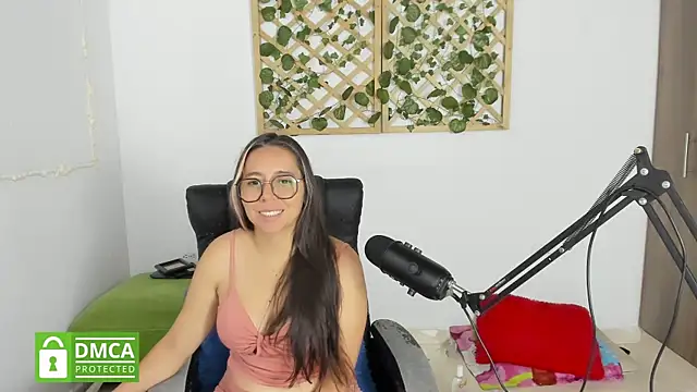 Snapshot of isa_loves_cum chatting on January 2, 2025, 11:49 pm isa loves cum online show from January 2, 2025, 11:49 pm