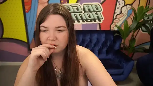 Snapshot of RosieMoons chatting on October 26, 2025, 8:37 pm RosieMoons online show from October 26, 2025, 8:37 pm