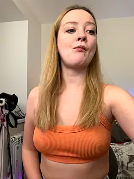 Snapshot of Radiants_two chatting on December 5, 2024, 5:37 am Radiants two online show from December 5, 2024, 5:37 am