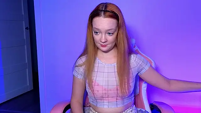 Snapshot of Radiants_two chatting on September 21, 2025, 3:24 pm Radiants two online show from September 21, 2025, 3:24 pm