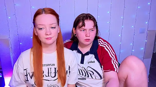 Snapshot of Radiants_two chatting on February 1, 2026, 3:32 pm Radiants two online show from February 1, 2026, 3:32 pm