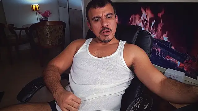 Snapshot of officeman7 chatting on December 2, 2024, 5:15 pm officeman7 online show from December 2, 2024, 5:15 pm