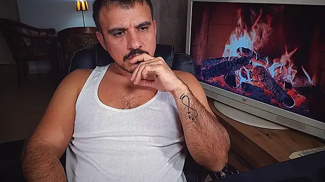 Snapshot of officeman7 chatting on December 27, 2024, 8:39 pm officeman7 online show from December 27, 2024, 8:39 pm