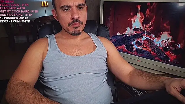 Snapshot of officeman7 chatting on February 21, 2025, 4:37 pm officeman7 online show from February 21, 2025, 4:37 pm