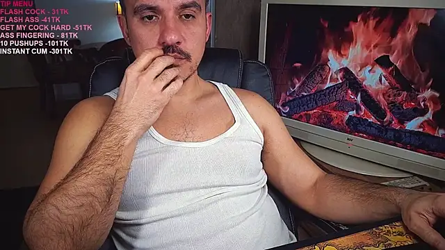 Snapshot of officeman7 chatting on March 5, 2025, 4:57 pm officeman7 online show from March 5, 2025, 4:57 pm