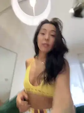 Snapshot of IzanamiTime chatting on January 12, 2025, 8:57 am IzanamiTime online show from January 12, 2025, 8:57 am