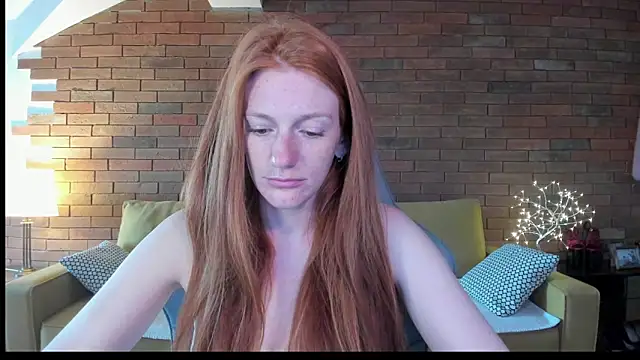Snapshot of Aliceginger99 chatting on September 19, 2025, 3:56 pm Aliceginger99 online show from September 19, 2025, 3:56 pm