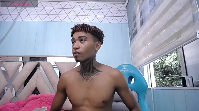 Snapshot of sexy_blacks_ chatting on February 15, 2025, 3:50 pm sexy blacks online show from February 15, 2025, 3:50 pm