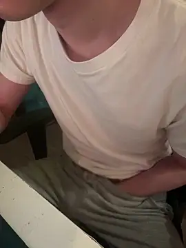 Snapshot of wangjian2324 chatting on December 19, 2025, 3:19 pm wangjian2324 online show from December 19, 2025, 3:19 pm