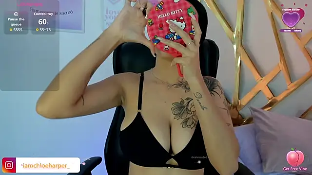 ChloeHarper  online show from November 9, 2025, 12:58 pm