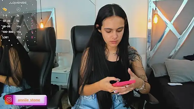 Snapshot of ChloeHarper_ chatting on March 15, 2026, 12:33 pm ChloeHarper online show from March 15, 2026, 12:33 pm