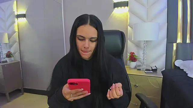 Snapshot of ChloeHarper_ chatting on March 28, 2026, 11:54 am ChloeHarper online show from March 28, 2026, 11:54 am