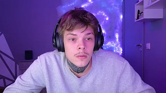 DENIS HERE online show from December 19, 2024, 7:40 pm