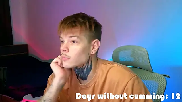 Snapshot of DENIS_HERE chatting on February 7, 2026, 1:15 pm DENIS HERE online show from February 7, 2026, 1:15 pm