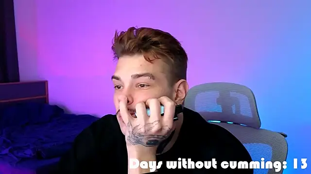 Snapshot of DENIS_HERE chatting on February 8, 2026, 4:43 pm DENIS HERE online show from February 8, 2026, 4:43 pm