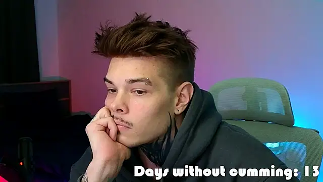 Snapshot of DENIS_HERE chatting on February 9, 2026, 8:35 pm DENIS HERE online show from February 9, 2026, 8:35 pm