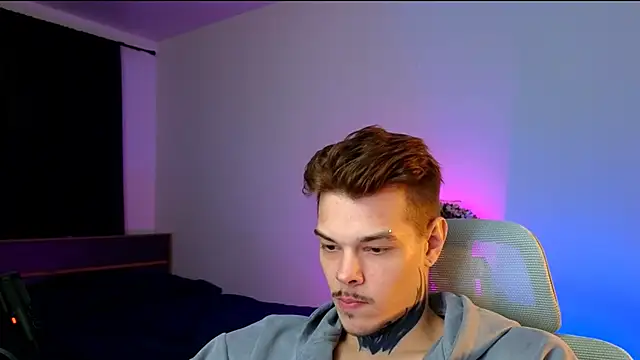 Snapshot of DENIS_HERE chatting on February 15, 2026, 6:26 pm DENIS HERE online show from February 15, 2026, 6:26 pm