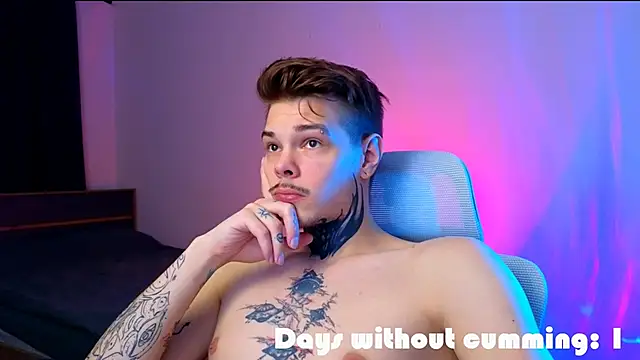 Snapshot of DENIS_HERE chatting on February 19, 2026, 9:44 pm DENIS HERE online show from February 19, 2026, 9:44 pm