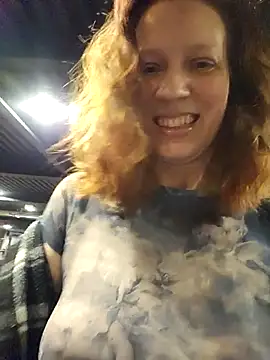 Snapshot of Exhibitionsplit chatting on December 20, 2025, 10:06 pm Exhibitionsplit online show from December 20, 2025, 10:06 pm