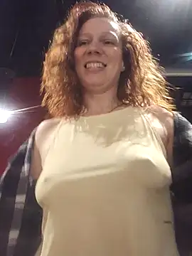 Snapshot of Exhibitionsplit chatting on February 17, 2026, 11:00 pm Exhibitionsplit online show from February 17, 2026, 11:00 pm