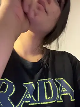 Snapshot of violet-333 chatting on March 18, 2026, 6:33 pm violet-333 online show from March 18, 2026, 6:33 pm