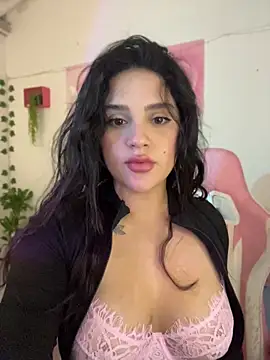 Snapshot of violet-333 chatting on April 10, 2026, 3:28 pm violet-333 online show from April 10, 2026, 3:28 pm
