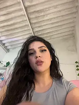 Snapshot of violet-333 chatting on April 27, 2026, 5:33 pm violet-333 online show from April 27, 2026, 5:33 pm