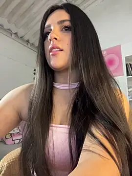 Snapshot of violet-333 chatting on May 12, 2026, 5:21 pm violet-333 online show from May 12, 2026, 5:21 pm