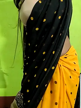 Snapshot of Shreya727 chatting on March 8, 2026, 10:19 am Shreya727 online show from March 8, 2026, 10:19 am