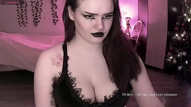 strawberry elfcat online show from December 13, 2024, 3:05 am