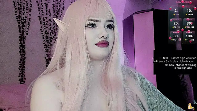 strawberry elfcat online show from May 21, 2026, 5:47 am