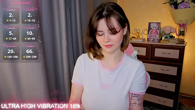 cutie mili online show from October 22, 2025, 8:47 am