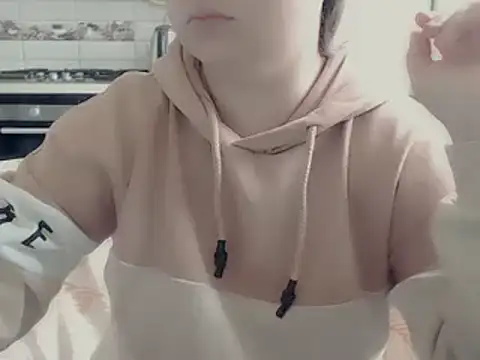 whiteFlower online show from December 3, 2024, 11:01 am