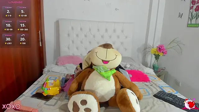 Snapshot of VenussVega chatting on February 23, 2026, 8:28 pm VenussVega online show from February 23, 2026, 8:28 pm